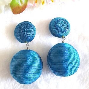 Vintage💙Clip-On Blue Weaved Earrings💙